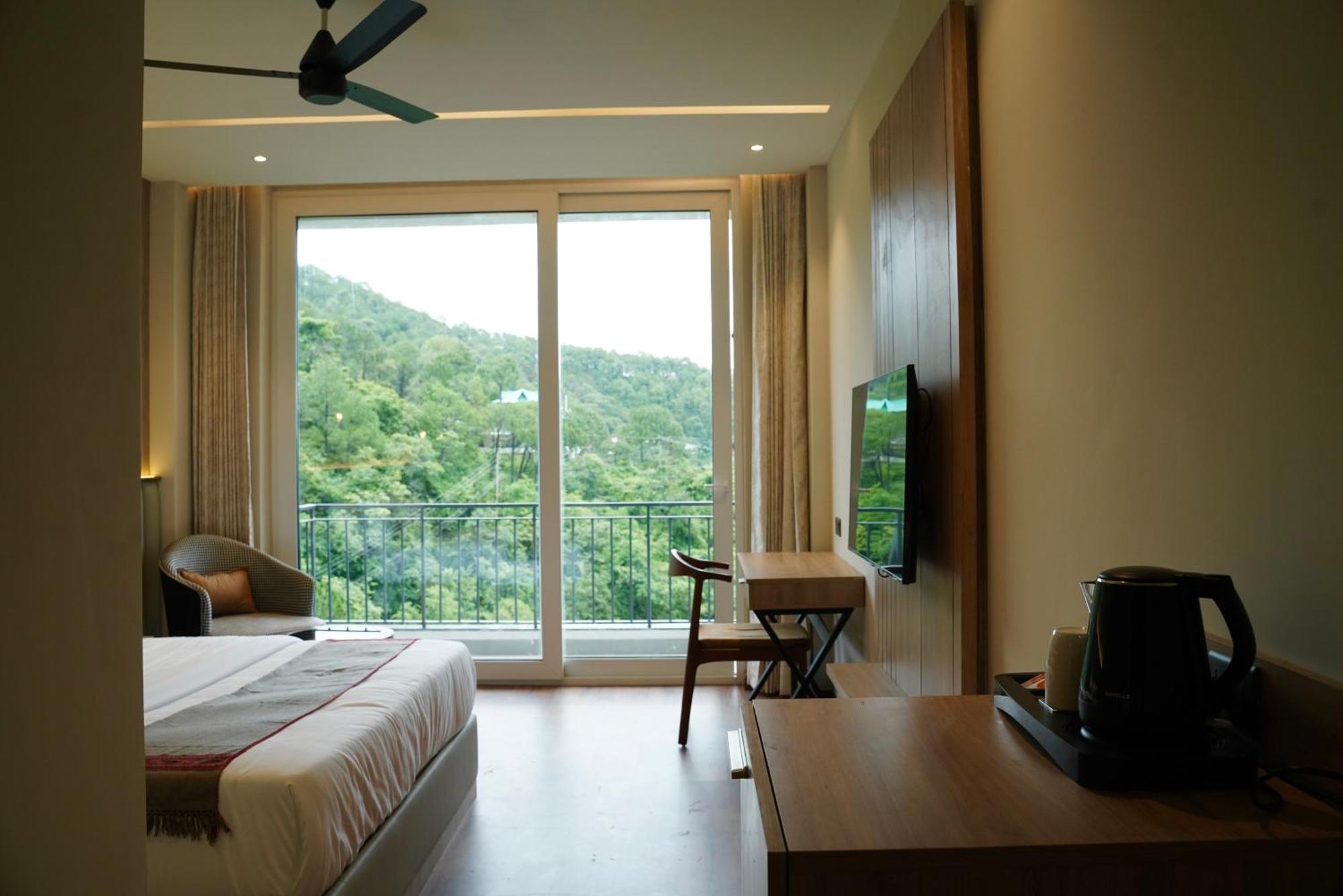 Arnisa Kasauli - A Boutique Hotel Екстериор снимка