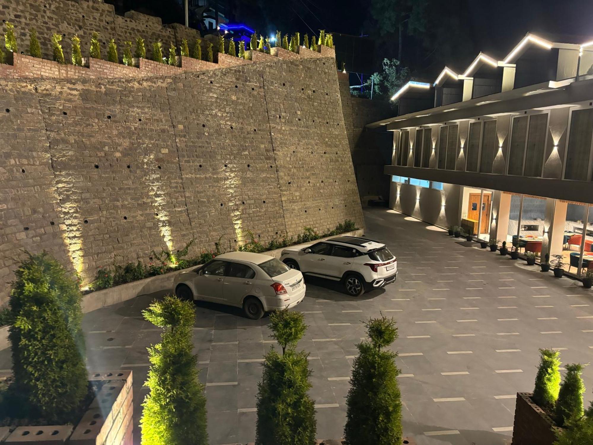 Arnisa Kasauli - A Boutique Hotel Екстериор снимка
